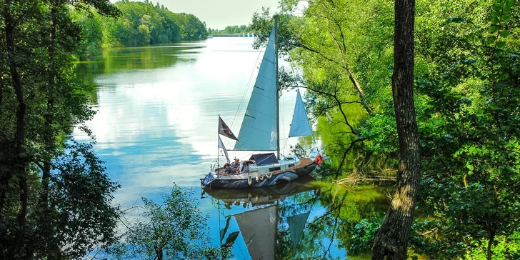 Zážitková plavba na plachetnici pro 1 nebo 2 osoby po Žermanické přehradě