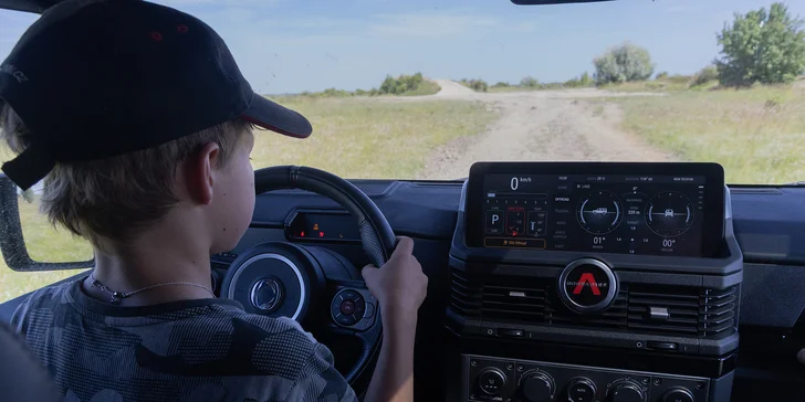 Půl hodiny řízení offroad vozu pro děti: Mercedes G nebo Ineos Grenadier