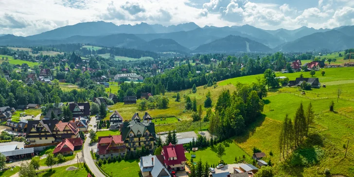 Pobyt v klidné lokalitě Zakopaného: moderní vila s možností snídaně, 5 km od centra