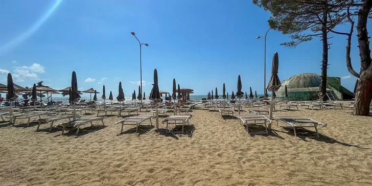 Dovolená v Albánii: 4* hotel přímo u pláže, all inclusive, bazén i letenky