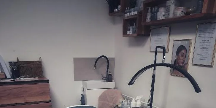 Manuální lifting obličeje s fotonovou terapií nebo čokoládové ošetření