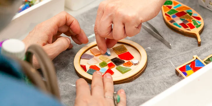 Kurz tvorby mozaiky v ateliéru na Vinohradech pro 1 nebo 2 osoby