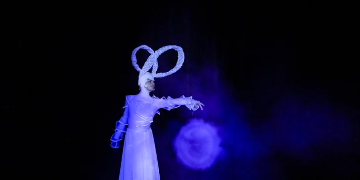 1 nebo 2 vstupenky na představení Divadla Image nebo dokonalý večer i s lahví sektu