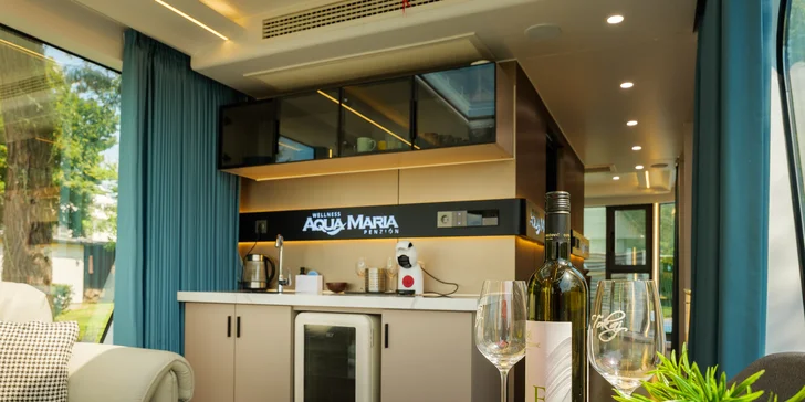 Zemplín: netradiční pobyt v kapslovém domě se snídaní či polopenzí i wellness