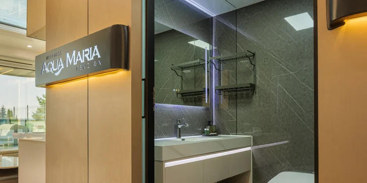 Zemplín: netradiční pobyt v kapslovém domě se snídaní či polopenzí i wellness