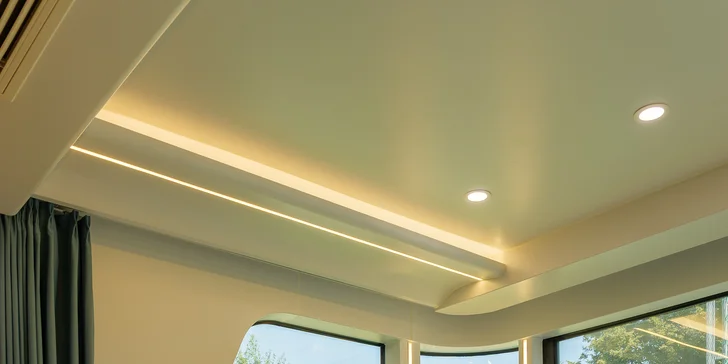 Zemplín: netradiční pobyt v kapslovém domě se snídaní či polopenzí i wellness