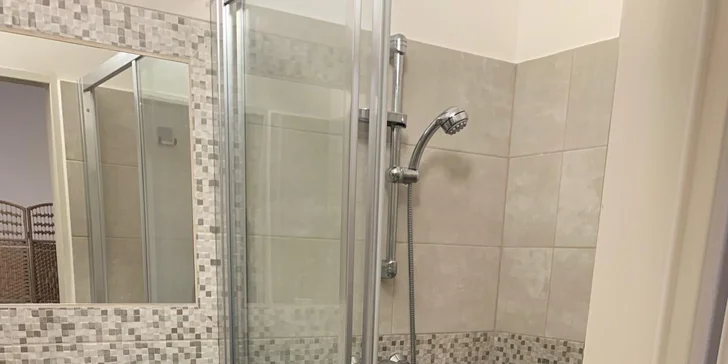 Masážní tantrický rituál s aroma oleji pro ženy: 120 minut cesty sama k sobě