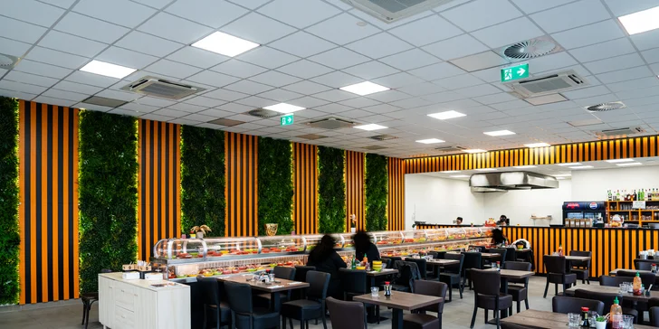 Running sushi: snězte, co stihnete během 90 minut v moderní asijské restauraci