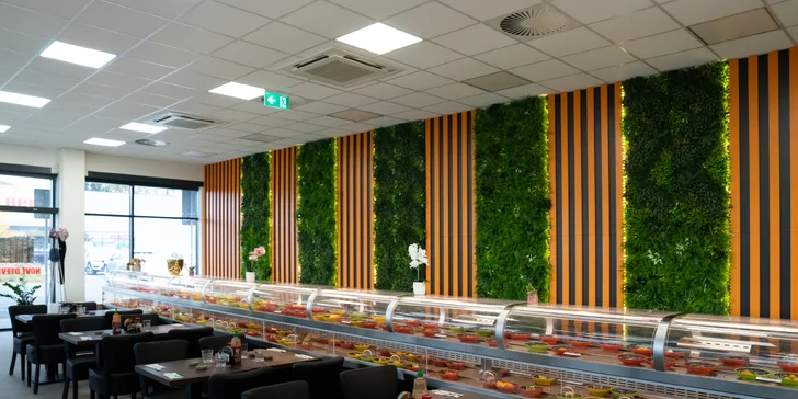 Running sushi: snězte, co stihnete během 90 minut v moderní asijské restauraci