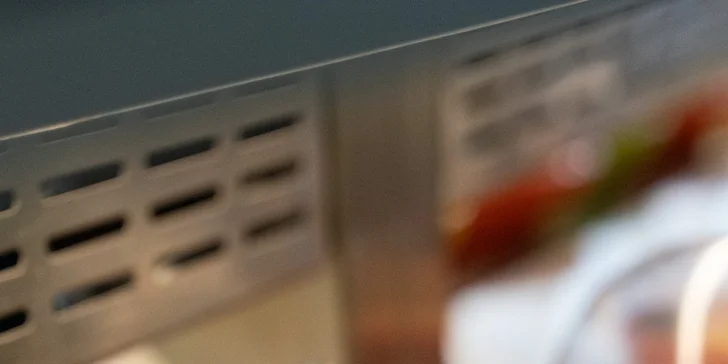 Running sushi: snězte, co stihnete během 90 minut v moderní asijské restauraci