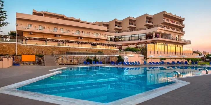 Dovolená na Krétě: 4* hotel přímo u pláže, all inclusive, bazén, tenis i let