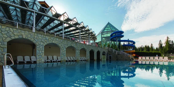 Odpočinek ve 4* hotelu Bukovina s neomezeným vstupem do komplexu s 12 bazény