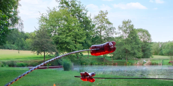 Hausbót Pohodička na rybníčku: pobyt s rybolovem i projížďkami na loďce