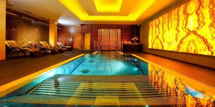 Odpočinek ve 4* hotelu Bukovina s neomezeným vstupem do komplexu s 12 bazény