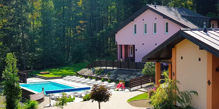 Oáza klidu v prostředí Bardejovských Kúpelí: moderní apartmány i bazény nebo sauna