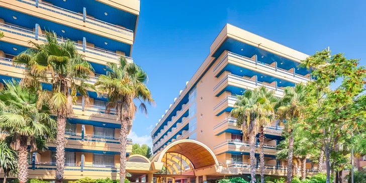 3* hotel 4R Playa Park na španělském pobřeží Costa Dorada: strava, bazény, miniklub i let