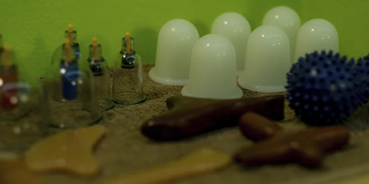 30-90 min. blaženého relaxu: masáž hlavy, obličeje či celého těla i lymfatická