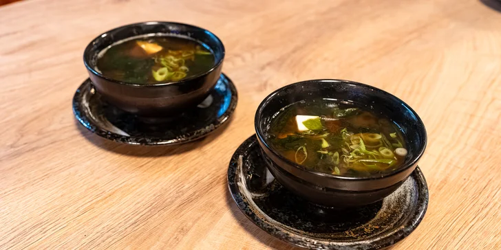 Je čas na sushi: degustační menu pro 2 osoby v restauraci Nemi