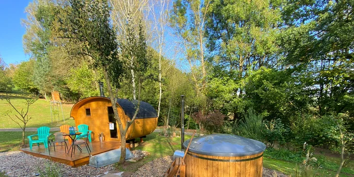Tiny house v Podkrkonoší: útulný domek možnost relaxace v sauně a koupacím sudu