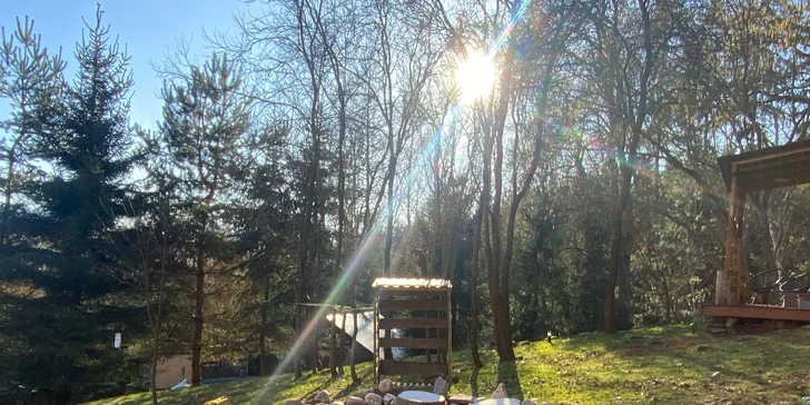 Tiny house v Podkrkonoší: útulný domek možnost relaxace v sauně a koupacím sudu