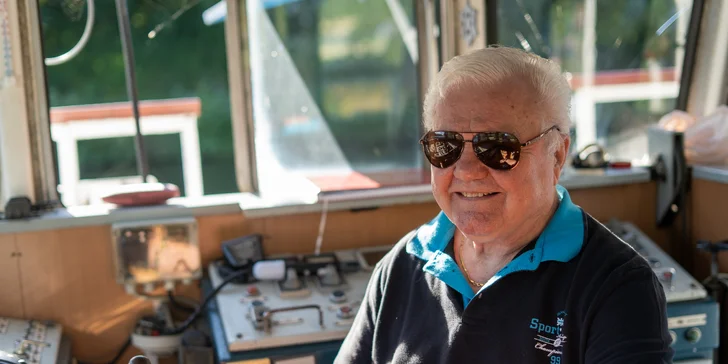 Hodinová plavba po Labi na výletní lodi Král Jiří: z Poděbrad k Nymburku nebo na soutok Labe s Cidlinou