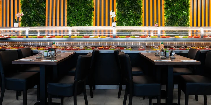 Running sushi: snězte, co stihnete během 90 minut v moderní asijské restauraci
