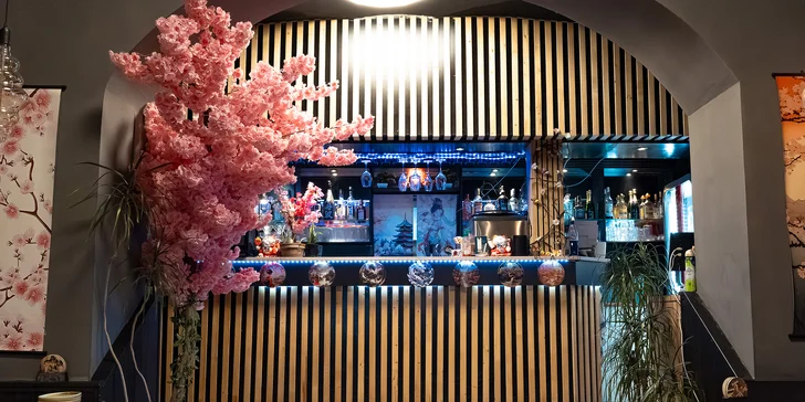 Ochutnejte Asii: degustační menu pro 2 osoby v restauraci Nemi –⁠⁠⁠⁠⁠⁠ poke, gyoza knedlíčky i pho