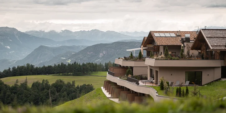 Aktivní dovolená i relax v Dolomitech: moderní hotel v přírodním parku, snídaně, wellness