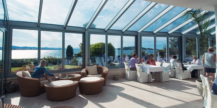 Vodice: dovolenkový pobyt ve 4* hotelu u pláže se stravou a venkovním bazénem