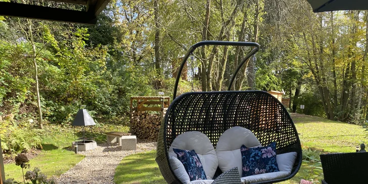 Odpočinek v podkrkonoší: útulný Tiny House pro 2 osoby