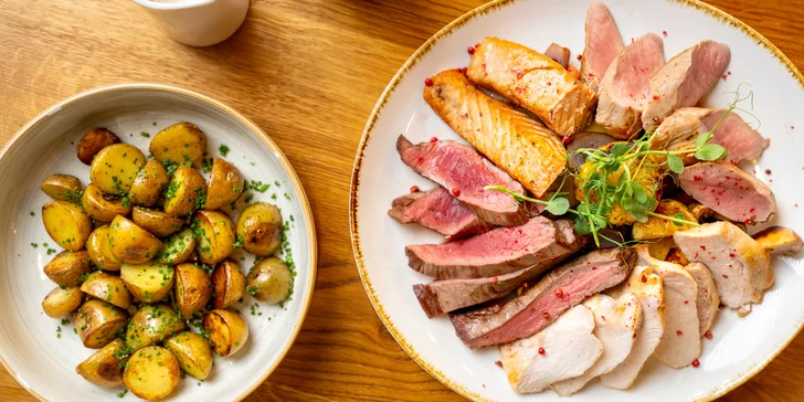 Steakový talíř až pro 4 os.: rump, panenka, losos i pečené brambory a omáčky