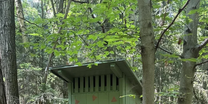 Dobrodružný pobyt v bunkru uprostřed lesů jen 5 km od Máchova jezera