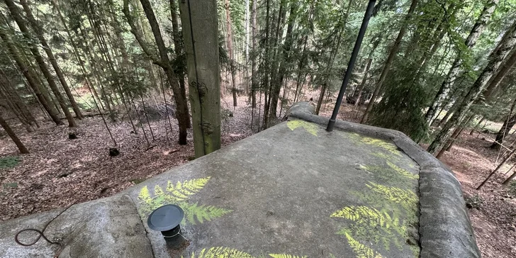 Dobrodružný pobyt v bunkru uprostřed lesů jen 5 km od Máchova jezera