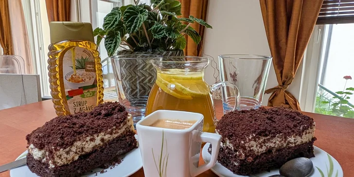 Masáž bolavých zad nebo nohou či manuální lifting obličeje s peelingem