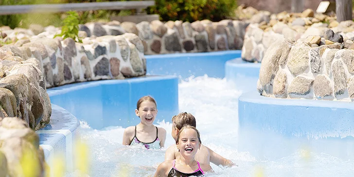 Výlet do Tropical Islands: doprava tam i zpět do největšího indoor plážového ráje v Evropě