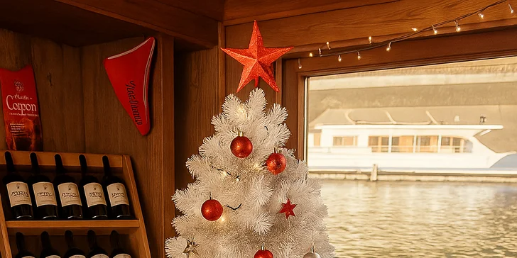 Naloďte se na Vánoce: adventní plavba po Vltavě se svařákem, koledami a cukrovím