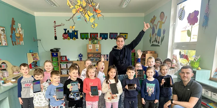 Aplikace Glitr: škola hrou i dobrodružství pro celou rodinu na 3–12 měsíců