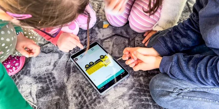 Aplikace Glitr: škola hrou i dobrodružství pro celou rodinu na 3–12 měsíců