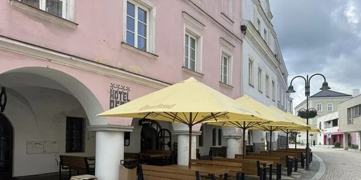 1 nebo 2 Chacharovy pizzy o průměru 32 nebo 45 cm, více než 20 druhů