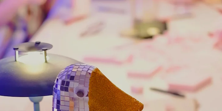 Jedinečné umělecké dílo: tvorba diskotékové sochy pro 1 nebo 2 osoby