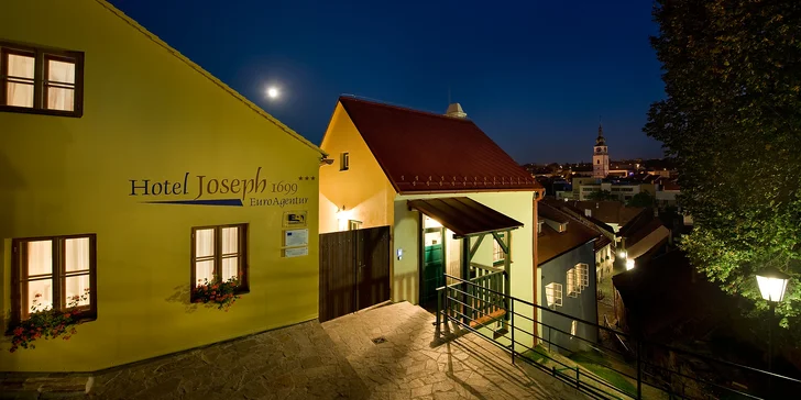 Hotel ze 17. století v centru Třebíče: snídaně, prohlídka památek i welcome drink