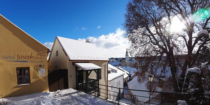 Hotel ze 17. století v centru Třebíče: snídaně, prohlídka památek i welcome drink