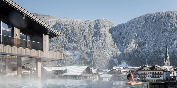 Luxusní horský resort v Tyrolských Alpách s nekonečným wellness, zábavou pro děti a polopenzí +