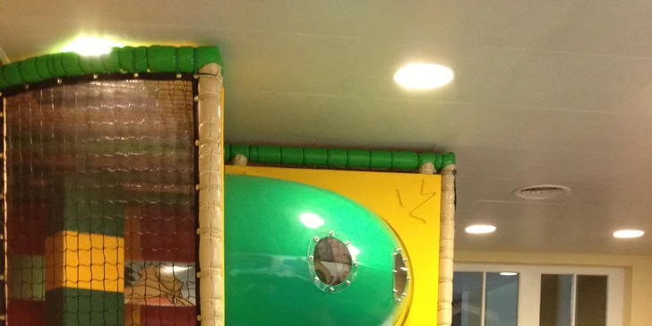 Luxusní horský resort v Tyrolských Alpách s nekonečným wellness, zábavou pro děti a polopenzí +