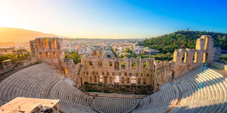 Valentýn v Athénách: hotel se snídaní, letenky, romantická večeře i vstup do Akropole