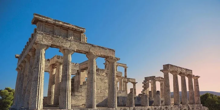 Valentýn v Athénách: hotel se snídaní, letenky, romantická večeře i vstup do Akropole