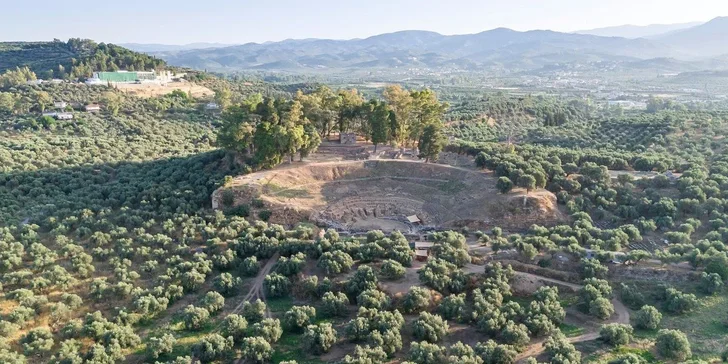 Valentýn v Athénách: hotel se snídaní, letenky, romantická večeře i vstup do Akropole