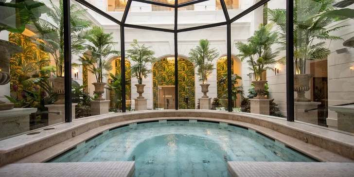 Luxusní odpočinek v centru Budapešti: 5* hotel se snídaní, neomezený wellness