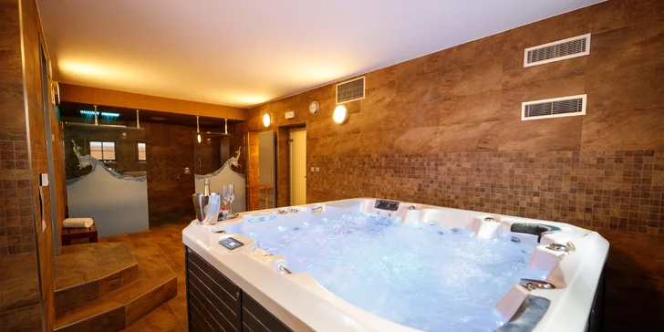 Relax v Kašperských horách pro pár i rodinu: snídaně či polopenze i privátní wellness