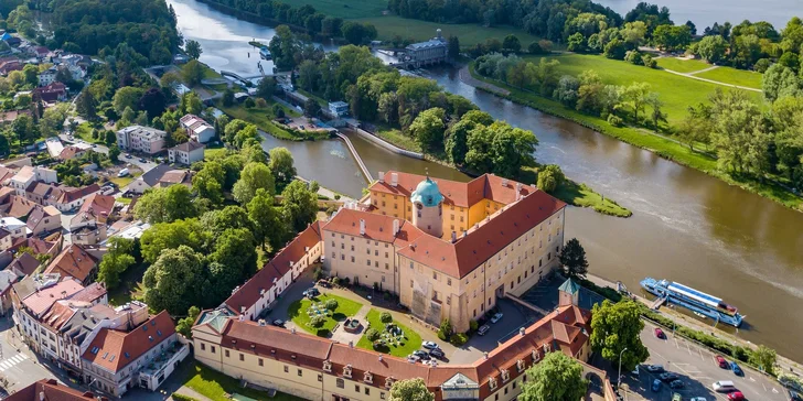 Pobyt se snídaní v Poděbradech: penzion pod zámkem přímo u Labe, památky i cyklistika